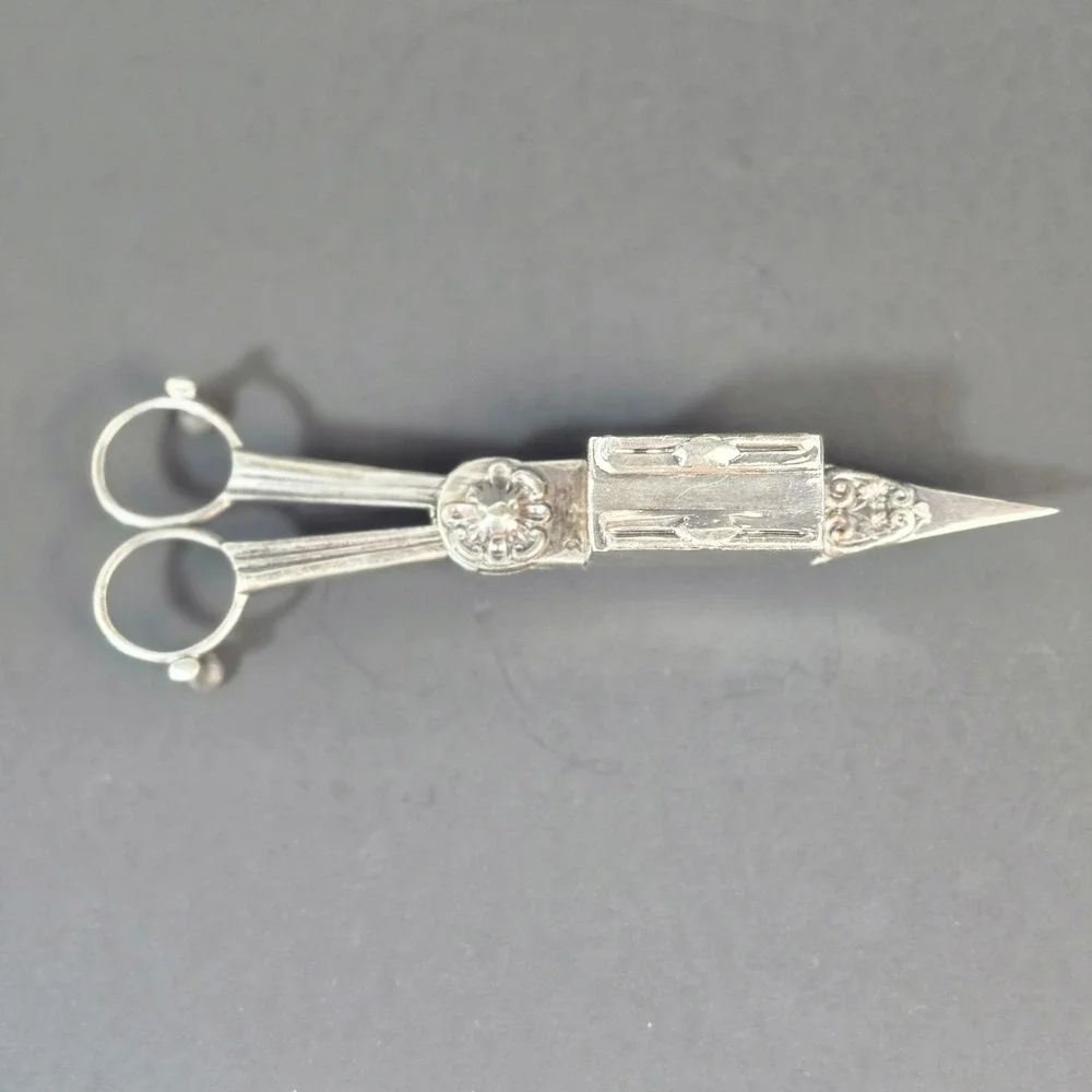 Antique Silver Tone Candle Snuffer Wick Trimmer Scissor Ornate Floral Victorian